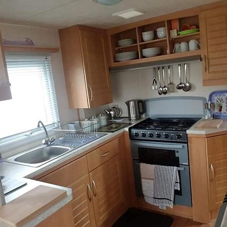 I 10 Caravan 4 Berth Chase Caravan Park Ingoldmells Eksteriør billede
