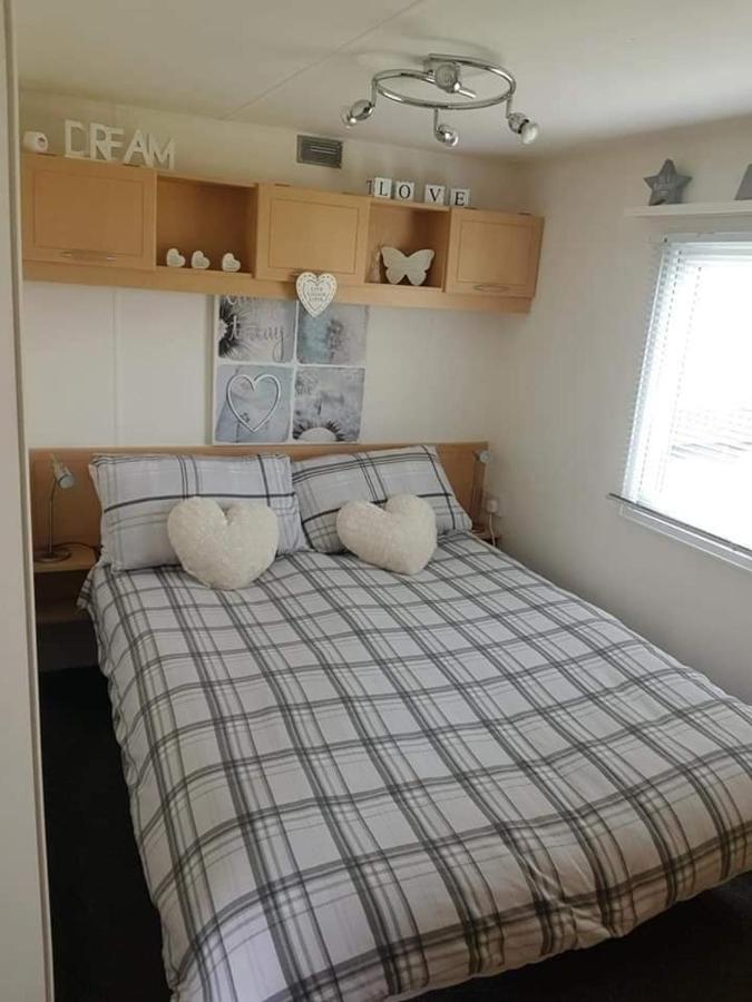 I 10 Caravan 4 Berth Chase Caravan Park Ingoldmells Eksteriør billede