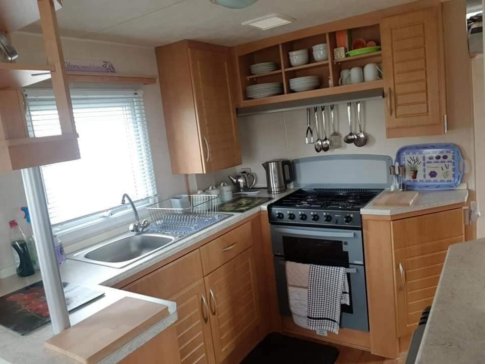 I 10 Caravan 4 Berth Chase Caravan Park Ingoldmells Eksteriør billede