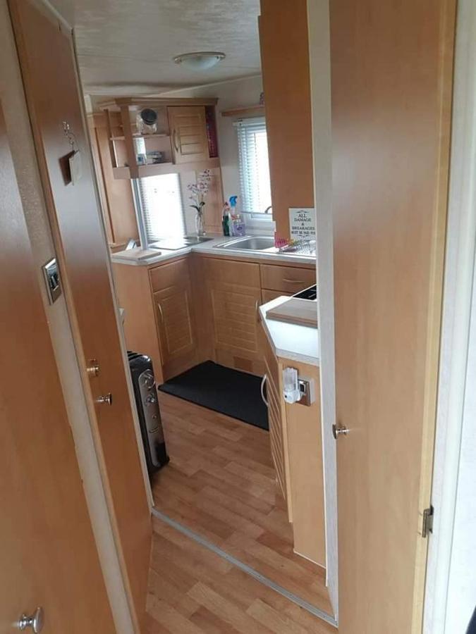 I 10 Caravan 4 Berth Chase Caravan Park Ingoldmells Eksteriør billede
